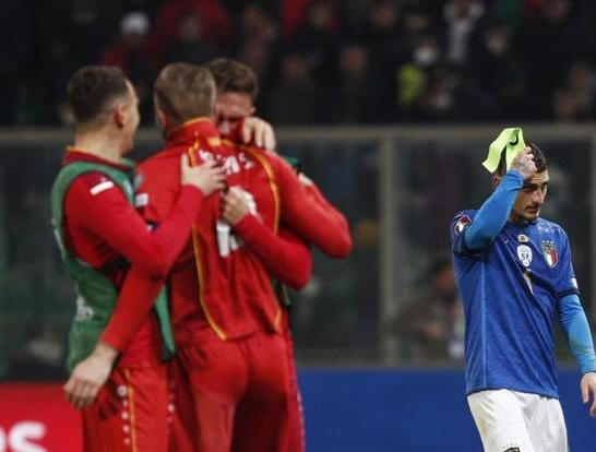 意大利队在欧洲杯预选赛和前三场世界杯预选赛中都以胜利告终